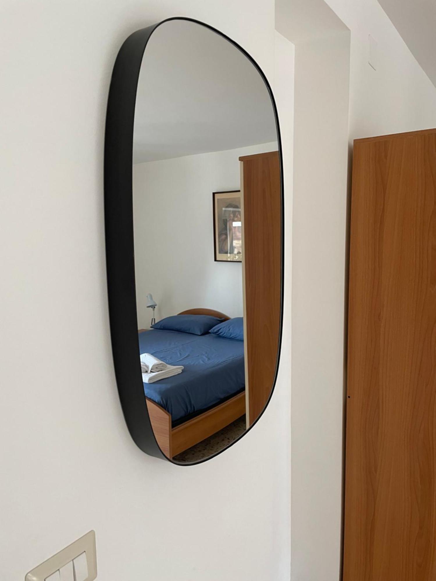 Lorenzo'S House Catania City Centre - Comfortable Large Apartment With 2 Bedrooms And 2 Baths, Close To Trains, Metro And Bus Station Экстерьер фото