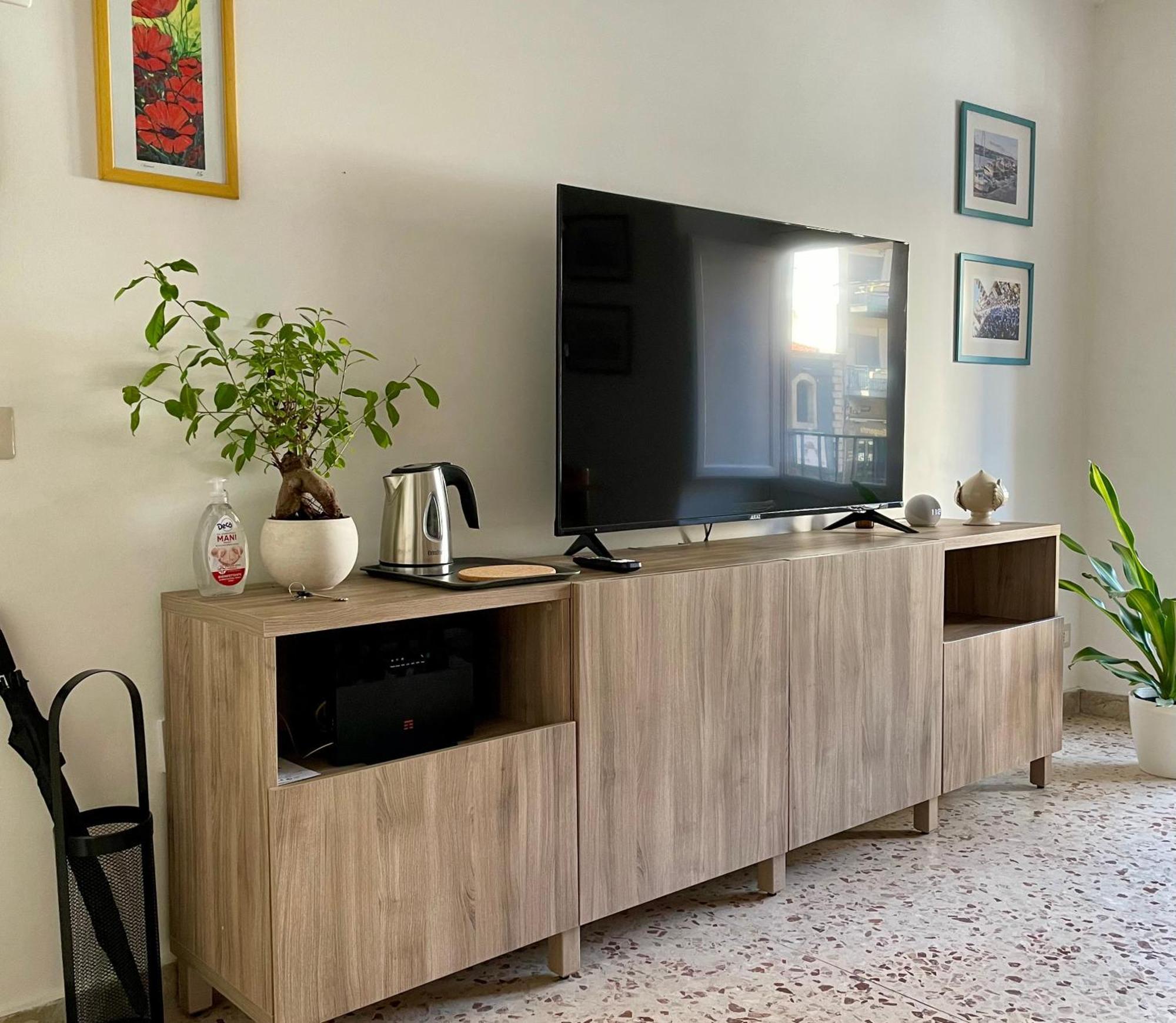 Lorenzo'S House Catania City Centre - Comfortable Large Apartment With 2 Bedrooms And 2 Baths, Close To Trains, Metro And Bus Station Экстерьер фото