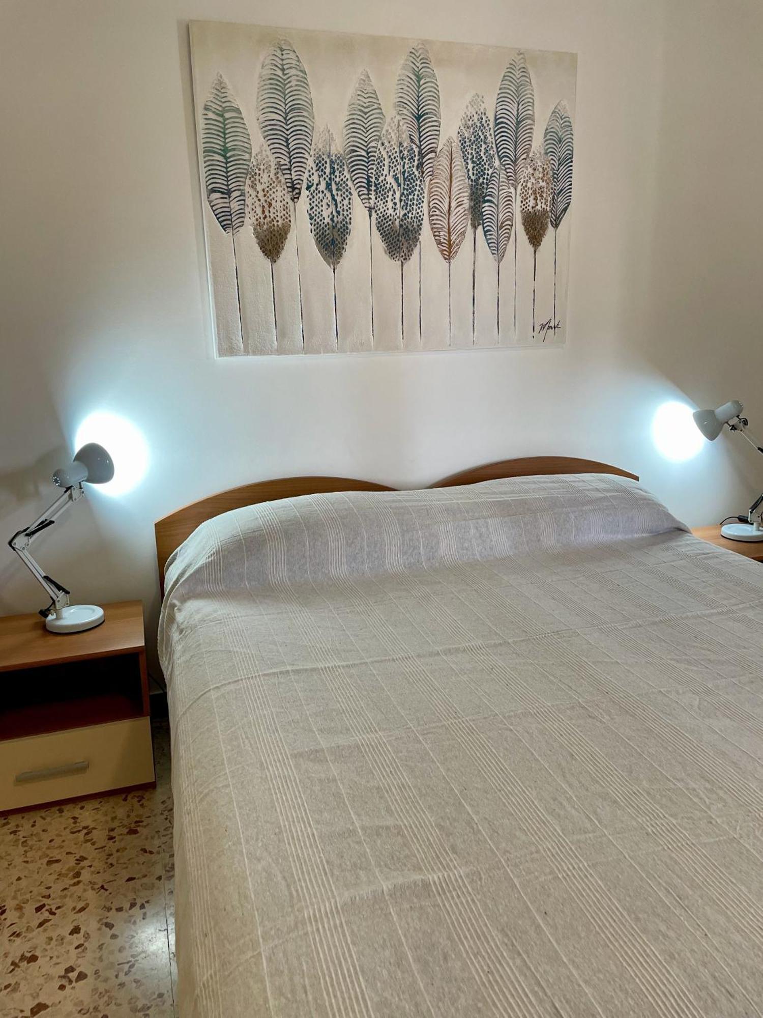 Lorenzo'S House Catania City Centre - Comfortable Large Apartment With 2 Bedrooms And 2 Baths, Close To Trains, Metro And Bus Station Экстерьер фото